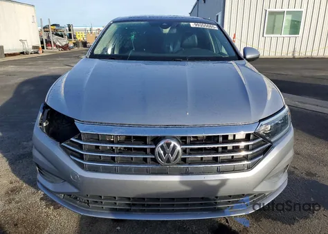 2021 Volkswagen Jetta Sel z USA, uszkodzony, nr VIN 3VWE57BUXMM016657